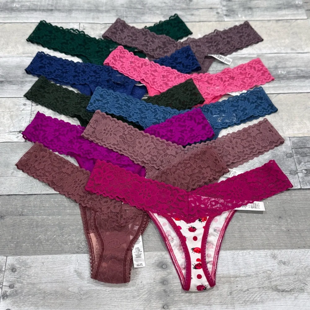 HANKY PANKY Signature Lace Low Rise Thong 10-Pack Assorted Colors & Styles O/S